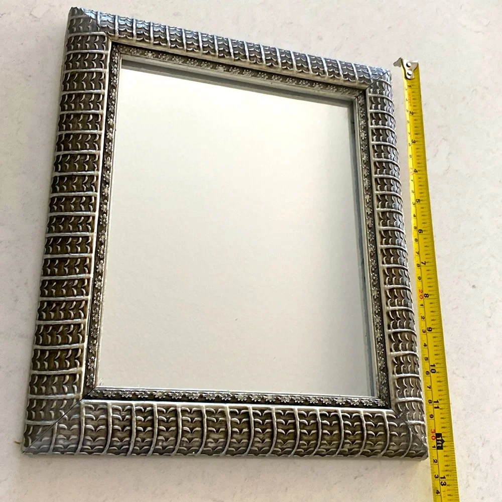 Elegant Silver Wall Mirror12’x10.5in